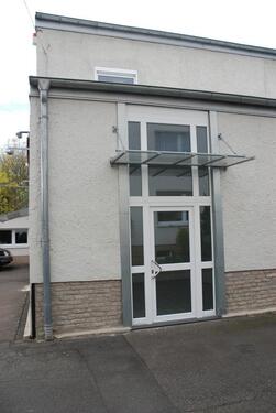 Foto - Bürofläche mit Empfangsbereich in gepflegtem Gewerbeareal