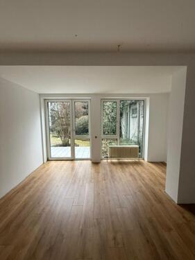 Foto - Erstbezug nach Sanierung: 2 Zi. Wohnung mit Terrasse im Innenhof