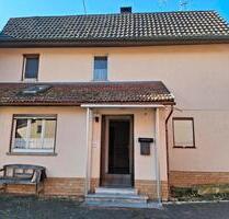 Wohnhaus mit Scheune - 128.500,00&nbsp;EUR Kaufpreis, ca.&nbsp; 99,00&nbsp;m&sup2; in Maßbach (PLZ: 97711)