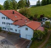 Gepflegte Doppelhaushälfte für Familien mit viel Platz - Bischofsmais