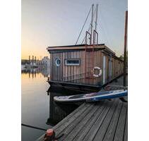 Hausboot ganzjährig bewohnbar - 170.000,00&nbsp;EUR Kaufpreis, ca.&nbsp; 60,00&nbsp;m&sup2; in Hamburg (PLZ: 21079) Harburg