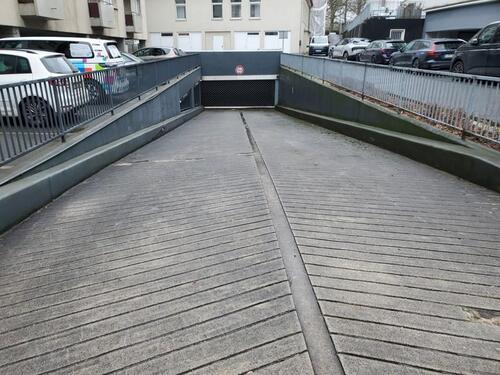 Foto - Tiefgarage Dreilindenstr. 73: Stellplätze zu vermieten!