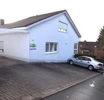 Büro, Praxis oder Kanzlei - 999,00&nbsp;EUR Kaltmiete, ca.&nbsp; 8,00&nbsp;m&sup2; in Bayreuth (PLZ: 95448) Bernecker Straße / Insel / Riedelsberg