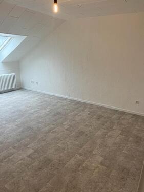 Foto - 1 Zimmer Dachgeschoßwohnung zur Miete in Duisburg