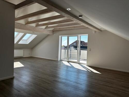 Foto - Helle u. großzügige 3-ZKB-DG Whg mit Balkon zentral in Bassum