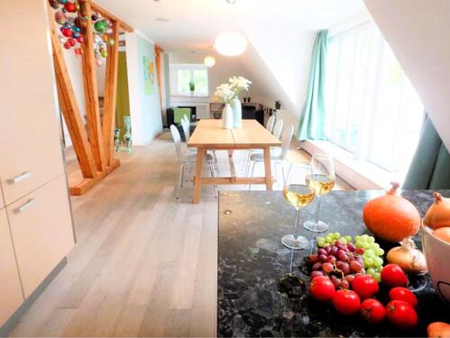Foto - ‼️satte 23% RABATT vom 28.03.-01.09.2025 Fewo City-LOFT in Schleswig SchleiOstsee bis 4 Pers. Hund extra 1 Schlafbereich 1 Bad TV Balkon Gartenmöbel ab