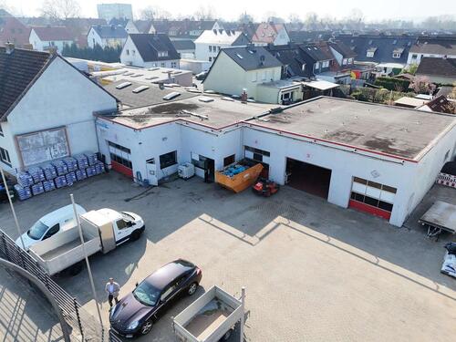 Foto - Produktionshalle in attraktiver Lage einer gut befahrener Straße!