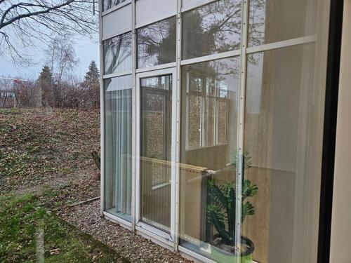 Foto - GILDE-Zentrum Detmold: 39 m² im Erdgeschoss mit Über-Eck-Fenster und Blick ins Grüne