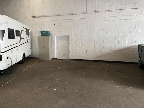 Foto - Stellplatz in Halle für Wohnmobil, Wohnwagen, PKW