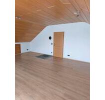 Helle 3 Zimmer Wohnung 80qm in Untersulmetingen zu vermieten - Laupheim