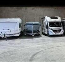 Halle Stellplatz Wohnmobil,Wohnwagen,Boot Autobahnnähe&Tierfrei - Siegenburg