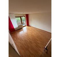 Zweistöckige 4-Zimmer-Wohnung mit Balkon, Terrasse & Garage - Aalen Unterkochen