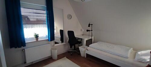 Foto - Zimmer im Gästehaus am Park in Steinhagen, voll möbliert