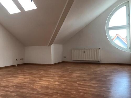 Foto - Lichtdurchflute 3-Raum-Wohnung in zentraler Lage am Zellaer Mark