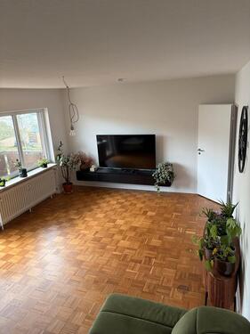 Foto - 3 ZKB, renoviert, Balkon, EBK, Stellplatz, sofort bezugsfertig