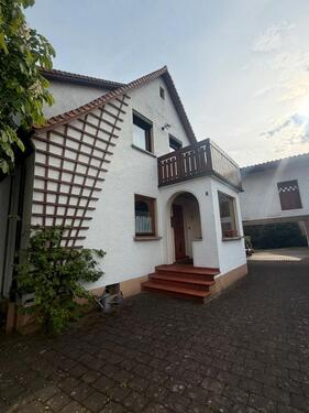 Foto - Einfamilienhaus mit Garten, Keller und Doppelgarage zu vermieten