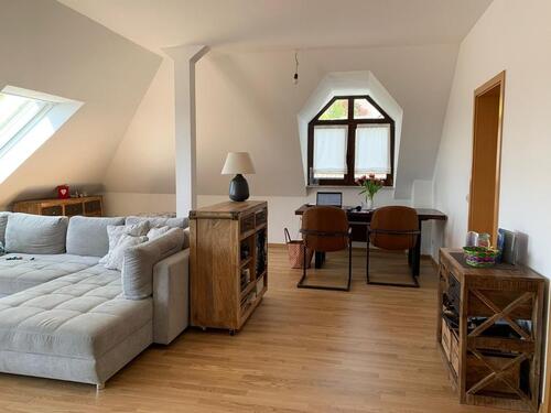 Foto - Helle Wohnung zentrumsnah mit BLK, TG und Dachboden zusätzlich