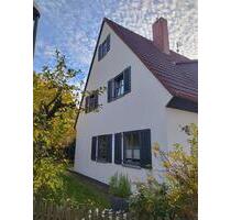 Attraktives Reihenendhaus in 91056 Erlangen-Büchenbach