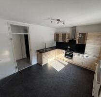 3 Zimmer-Wohnung mit Küche, Bad und Sonnenterrasse - Ludwigshafen am Rhein Rheingönheim