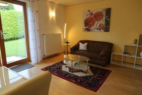 Foto - Möbl. 2-Zi.-EG-Whg. in Peißenb. auf Zeit an berufstät. Einzelpers