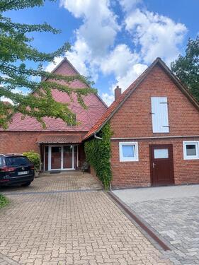 Foto - Modernisiertes Einfamilien-Bauernhaus mit großem Grundstück