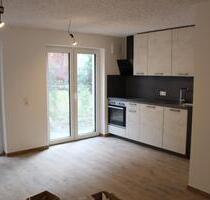 Hochwertige 2-Zimmer-Wohnung in beliebter Wohngegend von Deggendorf zu vermieten.
