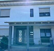 Schönes Einfamilienhaus in ruhiger Lage mit Panoramablick - Thaleischweiler-Fröschen