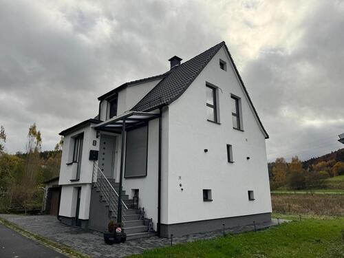 Foto - Modernes Einfamilienhaus in schöner Ortsrandlage zu Vermieten