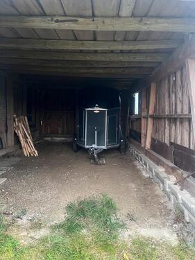 Foto - Überdachter Stellplatz für Wohnmobil oder Wohnwagen
