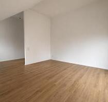 Großzügig & modern wohnen: 3,5-Zimmer mit Balkon, TG & Fußbodenheizung - Ludwigsburg Hoheneck