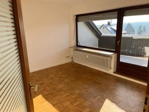 Foto - Sanierte 2,5 bis 3-Raum-Wohnung mit Loggia & EBK Bad-Liebenzell