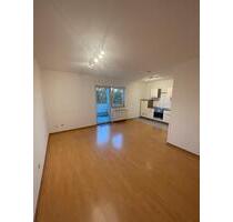 2-Zimmer Wohnung mit Balkon, PKW Stellplatz, Aufzug zu vermieten - Gießen Allendorf