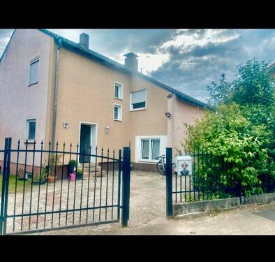 Foto - Großzügiges Einfamilienhaus - 380.000,00 EUR Kaufpreis, ca.  147,00 m²