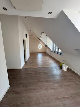 Foto - Attraktive Dachgeschosswohnung in BURGBROHL