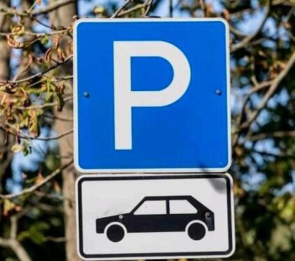 Foto - PKW Stellplatz mit E-Ladesäule zu vermieten