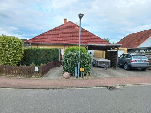 Foto - Bungalow mit kleiner 1 Zimmer Wohnung im OG
