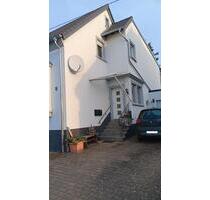 Mendig: Kleine Wohnung 2ZKB mit Gartennutzung und Stellplatz