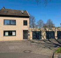 Großes, freistehendes EFH in Niederzier-Ellen