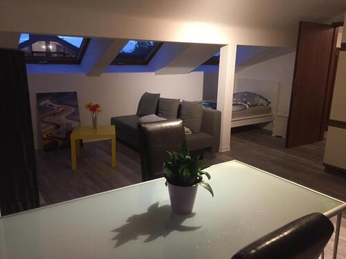 Foto - Gemütlich renovierte Dachgeschosswohnung