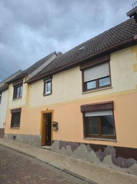 Foto - Haus zum Mietkauf - 650,00&nbsp;EUR Kaltmiete,