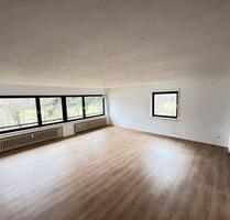 Lichtdurchflutete 3,5 Zimmer, 105m2 Wohnung in Gomaringen