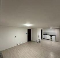 Helle 1-Zimmer-Wohnung mit Küche in Schömberg