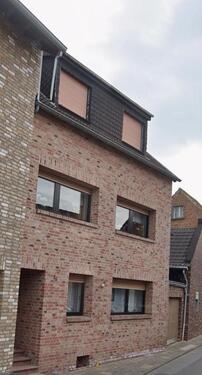 Foto - Einfamilienhaus mit Ausbaupotenzial in familienfreundlicher Lage