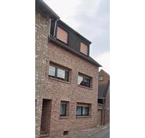 Einfamilienhaus mit Ausbaupotenzial in familienfreundlicher Lage - Bedburg