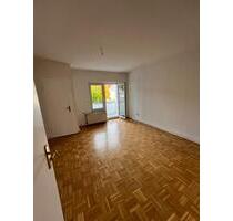 Schöne Nichtraucher-Wohnung, renoviert in Essen Holsterhausem