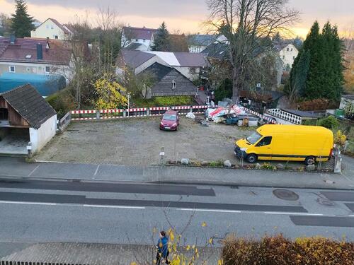 Foto - 2 Parkplätze, Lkw oder Wohnmobil, Anhänger, pkw