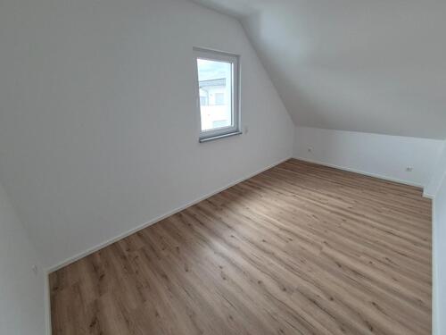 Foto - 3 Zimmer Dachgeschoßwohnung zur Miete in Mörfelden-Walldorf