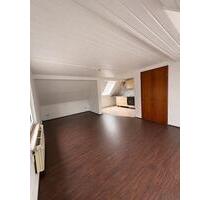 2 Zimmer Dachgeschosswohnung inkl. Küche in Wolfsburg-Neuhaus