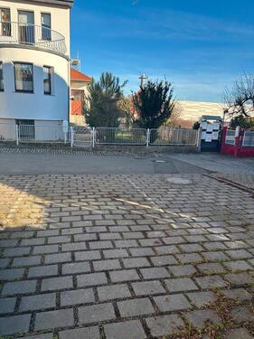 Foto - Sicherer PKW-Stellplatz in Jena-Nord