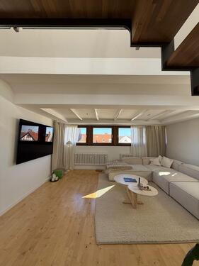 Foto - 2 Zimmer Dachgeschoßwohnung zur Miete in Köln